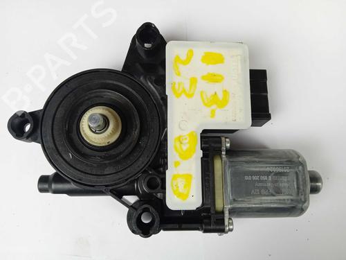 front-right-window-mechanism-seat-arona-kj7-kjp-2q1959406-2017-12071576 main image