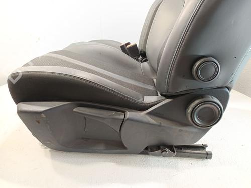 Seats set PEUGEOT 308 III (FB_, FH_, FP_, F3_, FM_) BlueHDi 130 (FBYHZL, FBYHZT) | BP29164402C78 