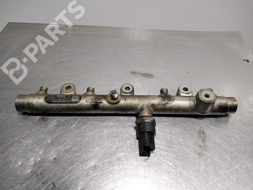 Used Injection rail PEUGEOT 206 Hatchback (2A/C) [1998-2012]  9982694