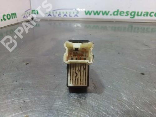 Right front window switch SUBARU FORESTER (SG_) 2.0 X AWD (SG5) | BP9994818I26 