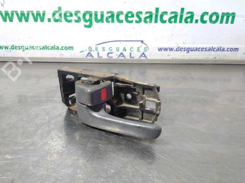 Used Front left interior door handle Front left interior door handle TOYOTA RAV 4 II (_A2_) 2.0 D 4WD (CLA20_, CLA21_, CLA20R, CLA21R) (116 hp) 10928669 10928669