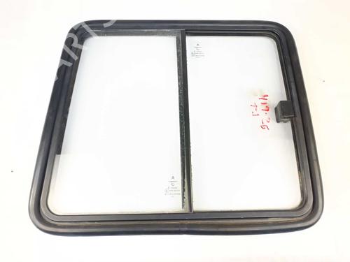 Used Rear left door window Rear left door window 37174784 37174784