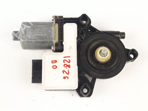 right-front-window-motor-seat-arona-kj7-kjp-2017-33027927 main image