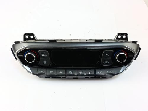 Used Climate control HYUNDAI i30 (PDE, PD, PDEN) 1.6 CRDi (116 hp) 33127836