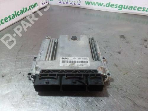 engine-control-unit-ecu-dacia-sandero-0281030439-bosch-2008-9994370 main image
