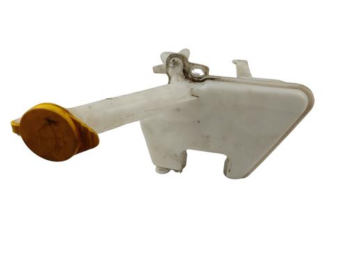 Windscreen washer tank TOYOTA YARIS (_P13_) 1.5 Hybrid (NHP130_, NHP130) | BP28514828C113