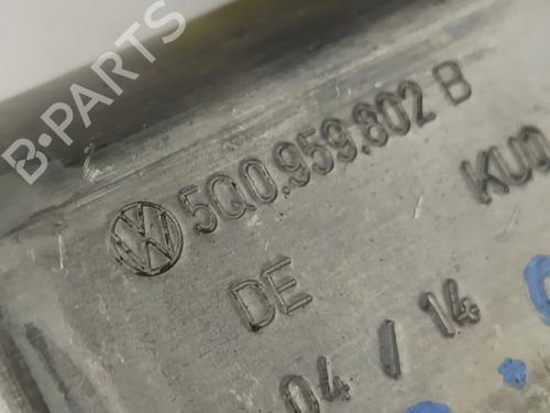 Right front window motor SEAT LEON (5F1) 2.0 TDI | BP30126846E20