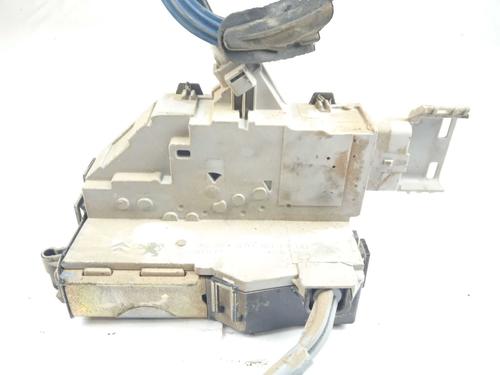 Used Rear right lock Rear right lock 17178104 17178104