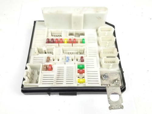 Used Fuse box Fuse box 18460744 18460744