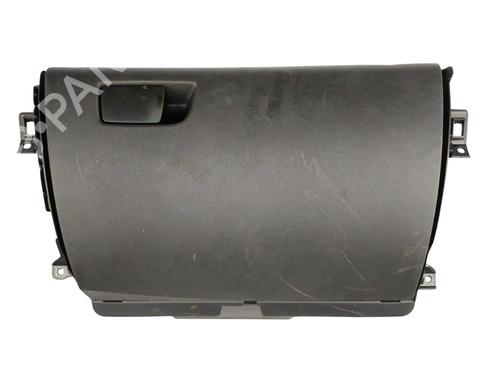 Used Glove box Glove box RENAULT MEGANE IV Hatchback (B9A/M/N_) 1.3 TCe 140 (B9NB) (140 hp) 36359692 36359692