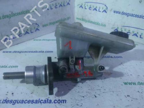 Used Brake master cylinder RENAULT TRAFIC II Van (FL) [2001-2025]  14352351