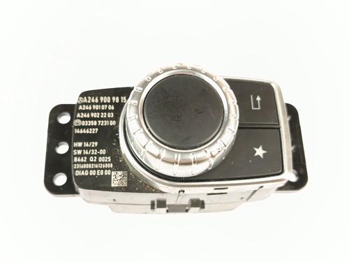 switch-mercedes-benz-cla-coupe-c117-2013-2014-2015-2016-2017-2018-2019-32476270 main image