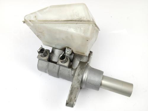 Used Brake master cylinder PEUGEOT 5008 (0U_, 0E_) 1.6 HDi (114 hp) 13927538