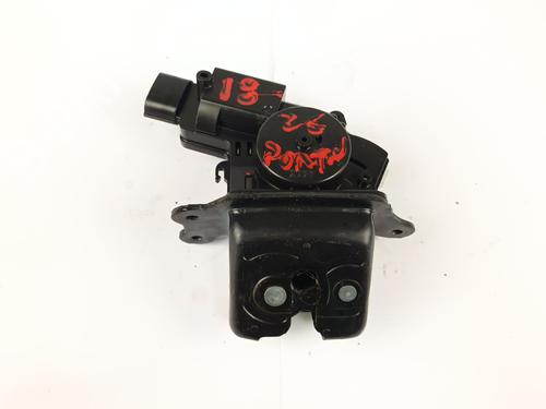 Bagklap lås TOYOTA C-HR (_X1_) 1.8 Hybrid (ZYX10_, ZYX11_) (98 hp) 32001338