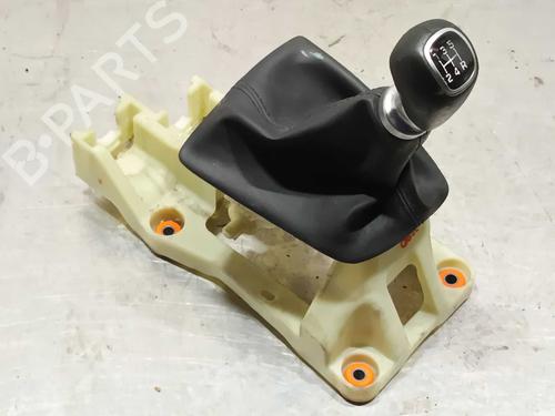 Used Gear lever Gear lever HYUNDAI BAYON (BC3) 1.2 MPI (84 hp) 29639605 29639605