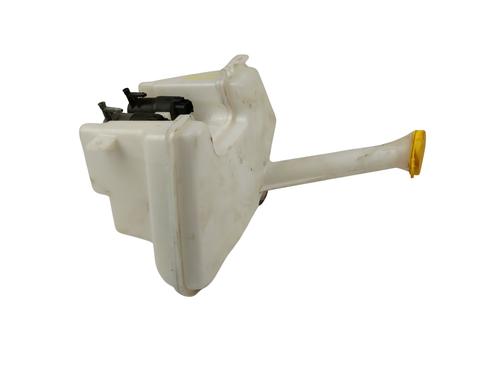 Windscreen washer tank TOYOTA YARIS (_P13_) 1.5 Hybrid (NHP130_, NHP130) | BP28514828C113