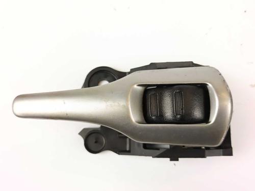 Used Front left interior door handle Front left interior door handle TOYOTA AURIS (_E15_) 1.4 D-4D (NDE150_, NDE150R) (90 hp) 28515047 28515047