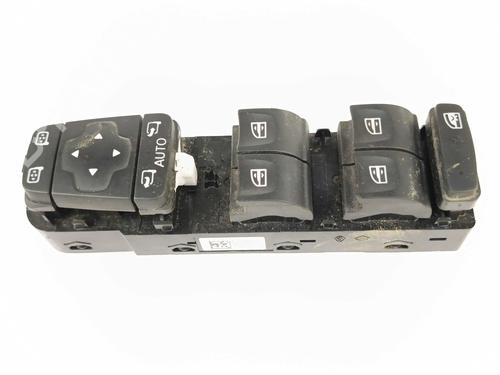 Used Left front window switch Left front window switch RENAULT MEGANE IV Hatchback (B9A/M/N_) 1.6 dCi 130 (B9A4) (130 hp) 40158758 40158758