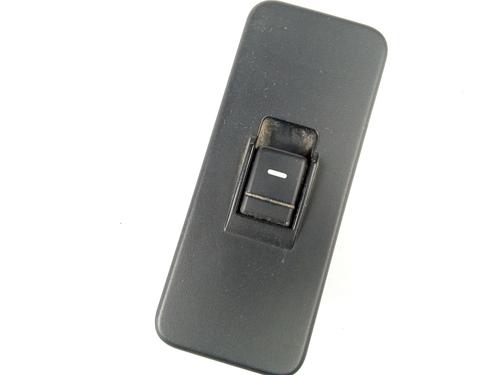 Used Right rear window switch Right rear window switch LAND ROVER RANGE ROVER III (L322) 3.6 D 4x4 (272 hp) 11137183 11137183