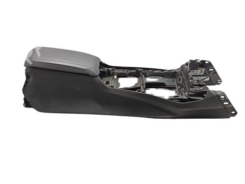 Used Armrest / Center console Armrest / Center console BMW 1 (F40) 118 i (140 hp) 35792000 35792000