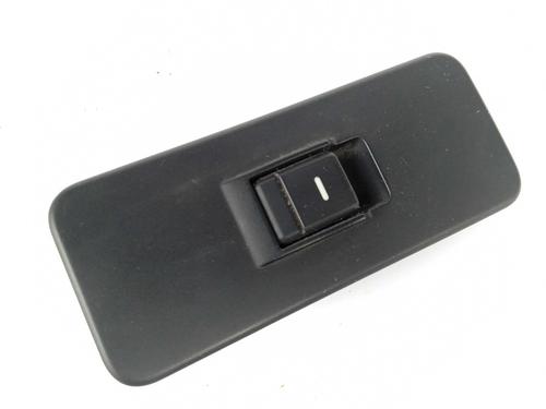 Used Left rear window switch Left rear window switch LAND ROVER RANGE ROVER III (L322) 3.6 D 4x4 (272 hp) 11137184 11137184