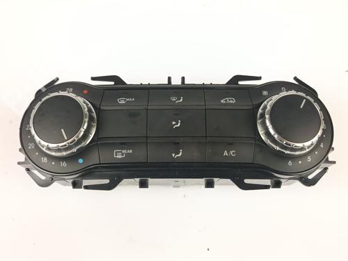 Used Climate control Climate control MERCEDES-BENZ A-CLASS (W176) A 220 d (176.003) (177 hp) 36051207 36051207