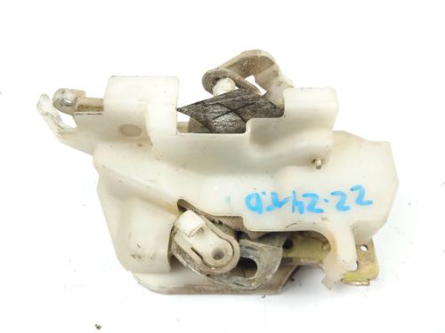 Høyre bak lås MITSUBISHI L200 (K7_T, K6_T, K5_T) 2.5 TD 4WD (K74T) (99 hp) 16838851