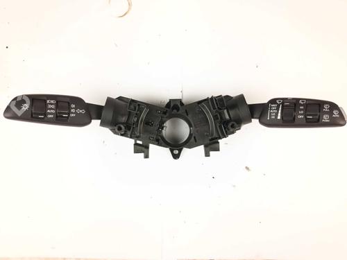 Used Switch Switch SSANGYONG TIVOLI 1.5 (163 hp) 28515201 28515201