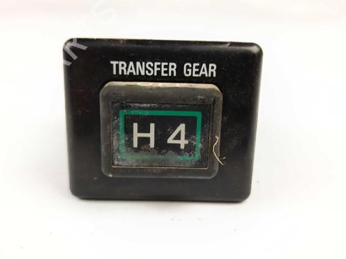switch-toyota-land-cruiser-_j7_-_jl7_-1984-26556936 main image