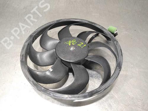 Used Radiator fan Radiator fan 37154717 37154717