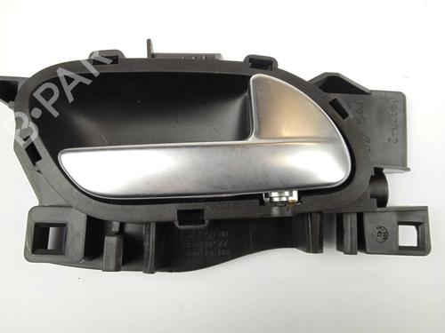 Used Front right interior door handle Front right interior door handle CITROËN C4 Picasso II 1.6 BlueHDi 120 (120 hp) 17568043 17568043