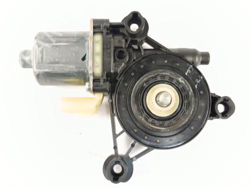 Moteur de lève-vitre arrière droit JEEP COMPASS (MP, M6, MV, M7) 1.4 MultiAir (140 hp) 30835604
