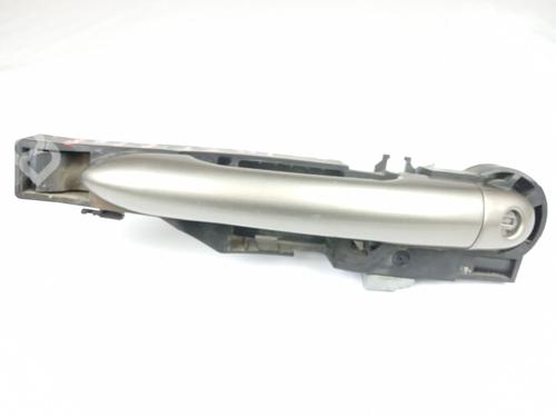 Used Front left exterior door handle RENAULT LAGUNA III (BT0/1) [2007-2015]  12127424
