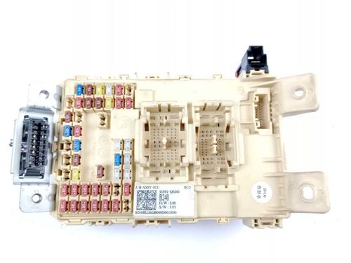 Used Fuse box Fuse box 24607915 24607915