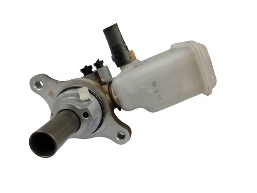 brake-master-cylinder-kia-pro-ceed-jd-2013-2014-2015-2016-2017-2018-23478640 main image