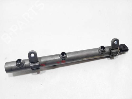 Used Injection rail Injection rail CHRYSLER 300C (LX, LE) 3.0 CRD (218 hp) 11806321 11806321