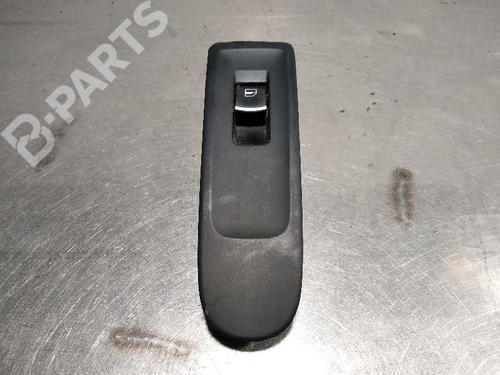 Used Right front window switch Right front window switch VW GOLF VI (5K1) 2.0 GTi (210 hp) 10113136 10113136