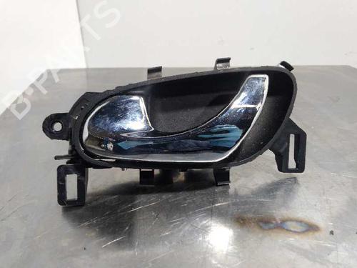 Used Front left interior door handle Front left interior door handle 9996100 9996100