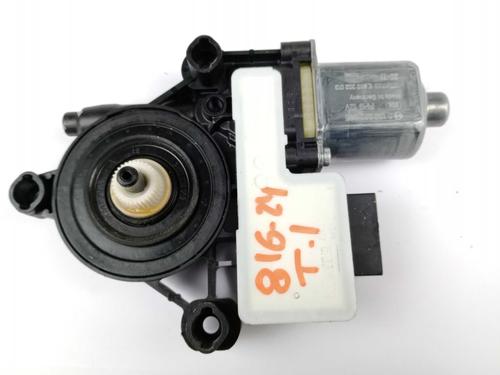 Motor do elevador de vidro trás esquerdo Motor do elevador de vidro trás esquerdo SEAT LEON Sportstourer (KL8, KLD) 1.5 eTSI (150 hp) 22927584 22927584