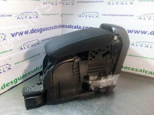 Used Armrest / Center console Armrest / Center console VW GOLF VI (5K1) 2.0 TDI (170 hp) 9995220 9995220