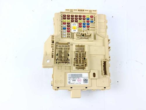 Used Fuse box Fuse box HYUNDAI i30 (PDE, PD, PDEN) 1.6 CRDi (116 hp) 33127831 33127831
