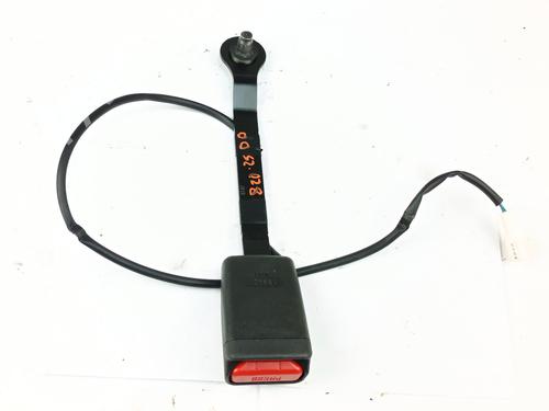 Sikkerhetsbelte-spenne RENAULT KADJAR (HA_, HL_) 1.5 BLUE dCi 115 (HLA6) (116 hp) 31321030