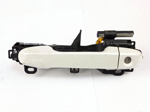 Used Front left exterior door handle Front left exterior door handle TOYOTA C-HR (_X1_) 1.8 Hybrid (ZYX10_, ZYX11_) (98 hp) 34137762 34137762