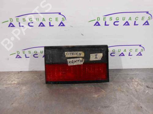 Used Left taillight CITROËN XANTIA (X1_, X2_) [1993-2003]  11247779