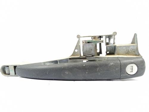 Used Front left exterior door handle Front left exterior door handle 10779744 10779744