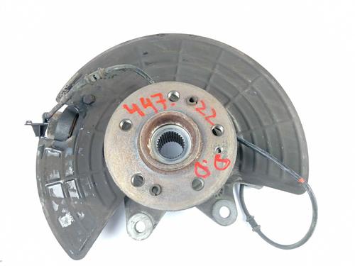 Used Right front steering knuckle Right front steering knuckle MERCEDES-BENZ M-CLASS (W163) ML 270 CDI (163.113) (163 hp) 10090002 10090002