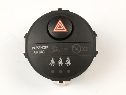 Used Warning switch TOYOTA YARIS (_P13_) 1.5 Hybrid (NHP130_, NHP130) (101 hp) 28514900