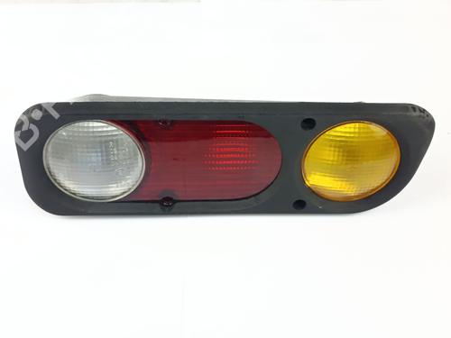 Used Rear bumper right light NISSAN TERRANO II (R20) 2.7 TDi 4WD (125 hp) 32035516