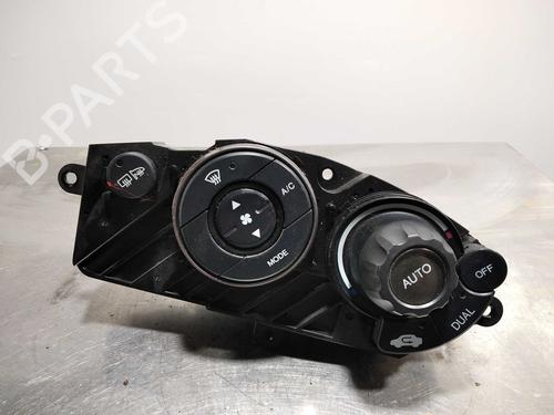 Used Climate control Climate control 9982161 9982161