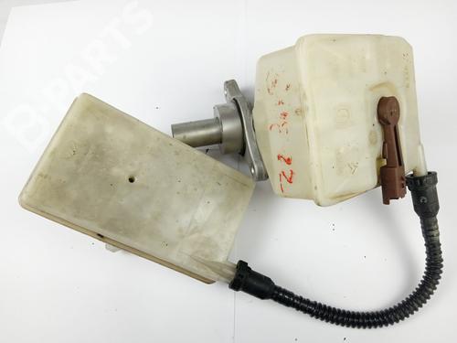 Used Brake master cylinder PEUGEOT PARTNER Box Body/MPV 1.6 HDi (75 hp) 11197713